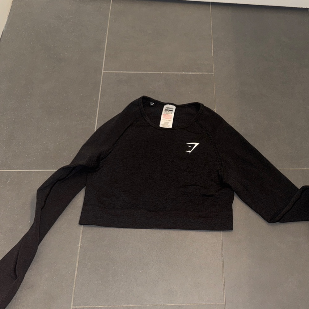 Gymshark Charcole Long Sleeve Crop Top